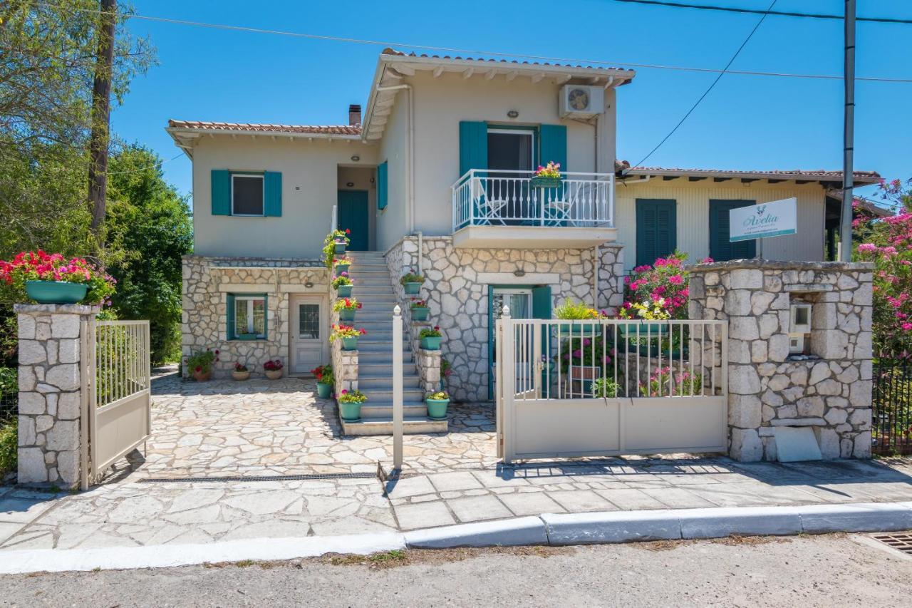 Appartamento Avelia Pink Asprogerakata Esterno foto