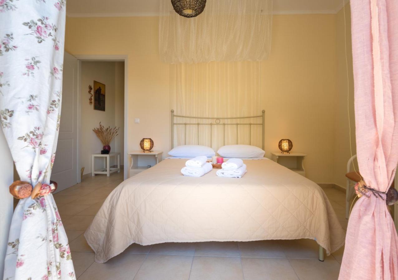 Appartamento Avelia Pink Asprogerakata Esterno foto